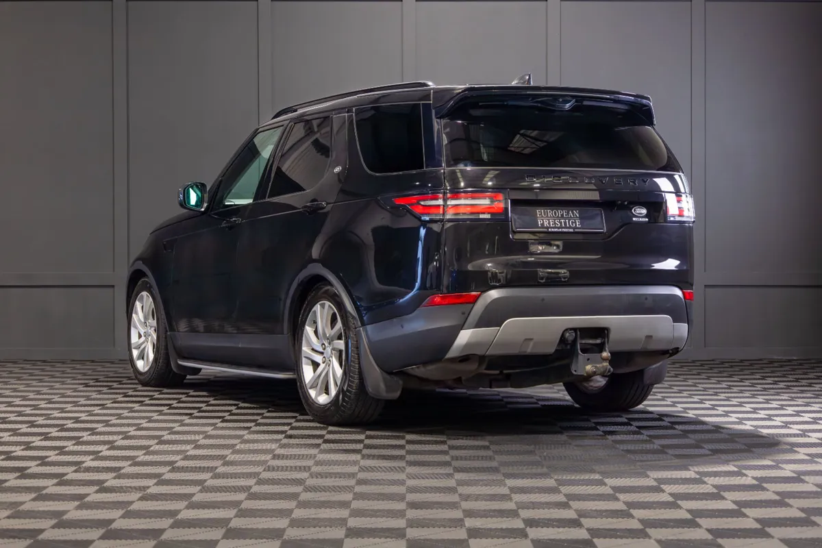 2020 Discovery 3.0 SDV6 HSE 2 Seat Commercial - Image 4