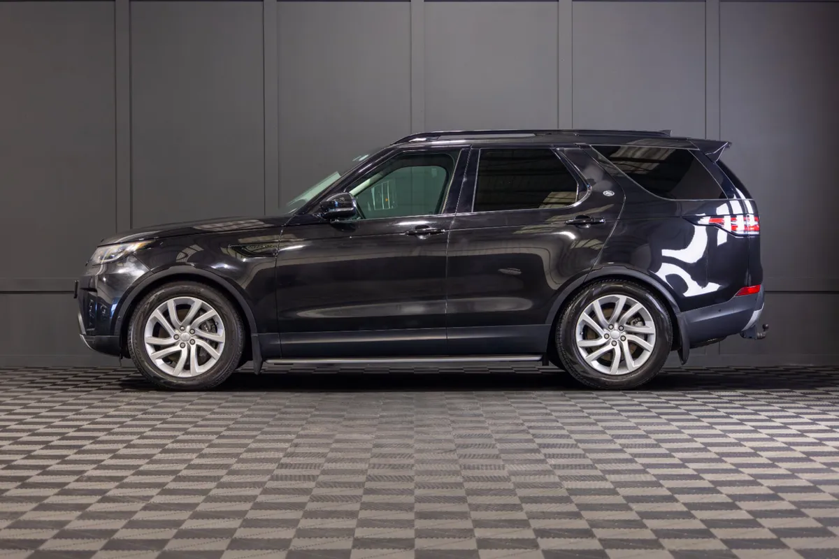 2020 Discovery 3.0 SDV6 HSE 2 Seat Commercial - Image 3