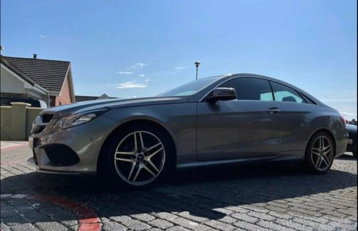 Mercedes E220 - Image 3