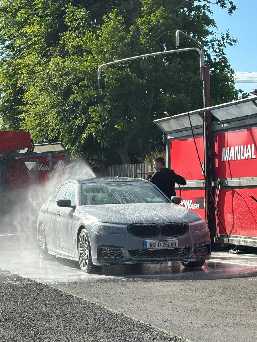 BMW 5-Series 2018 M-Performance - Image 1