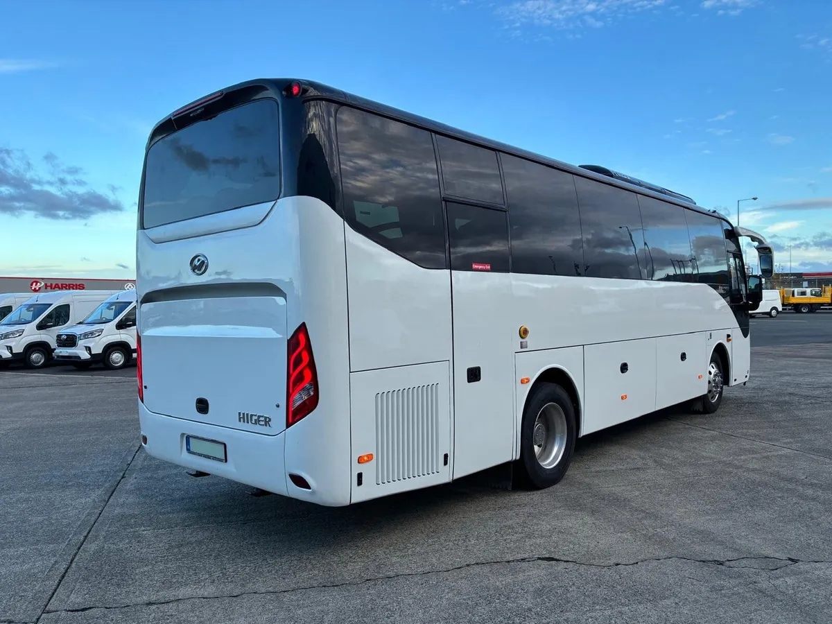 2022 Higer Super 9 41+G - Image 3