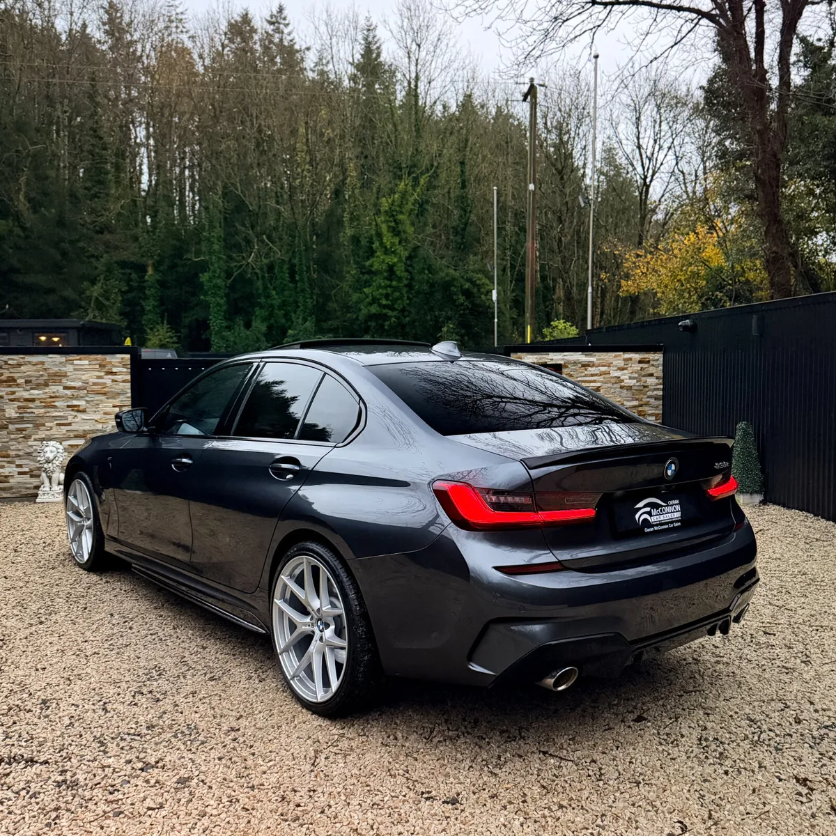 2020 (202)  BMW 330e M-SPORT  290BHP  **SUNROOF** - Image 2