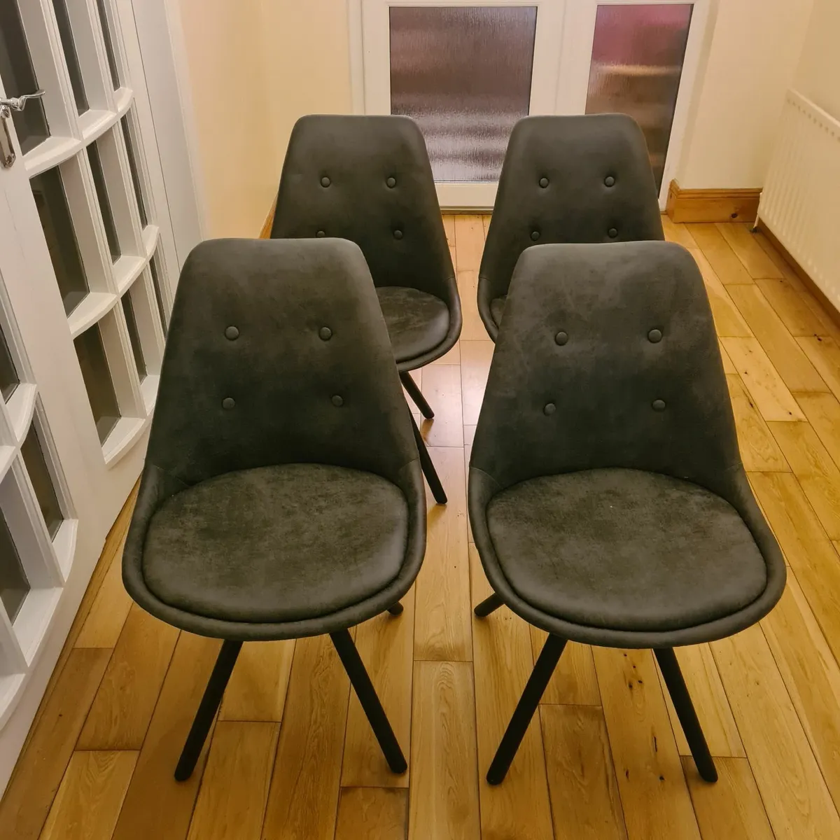 Chairs - Image 3