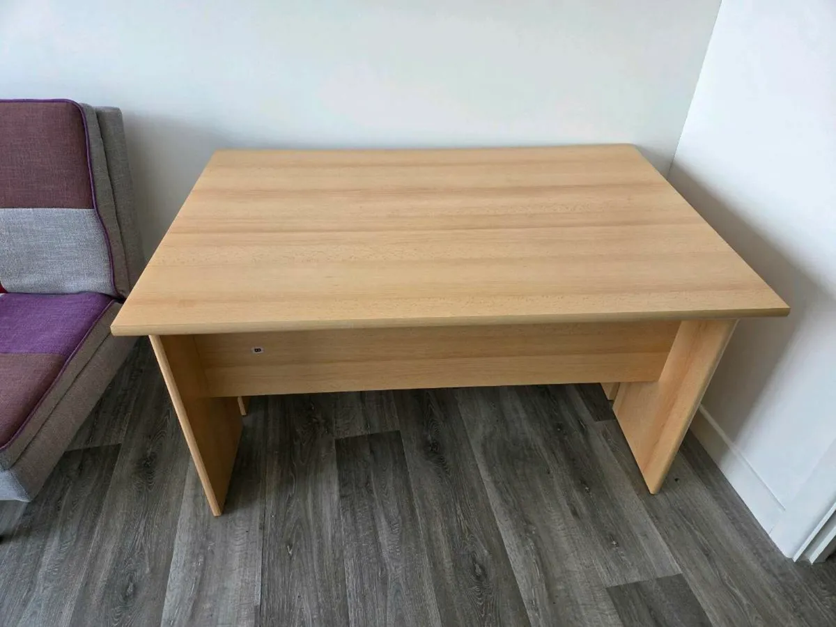 Office desks - Image 1