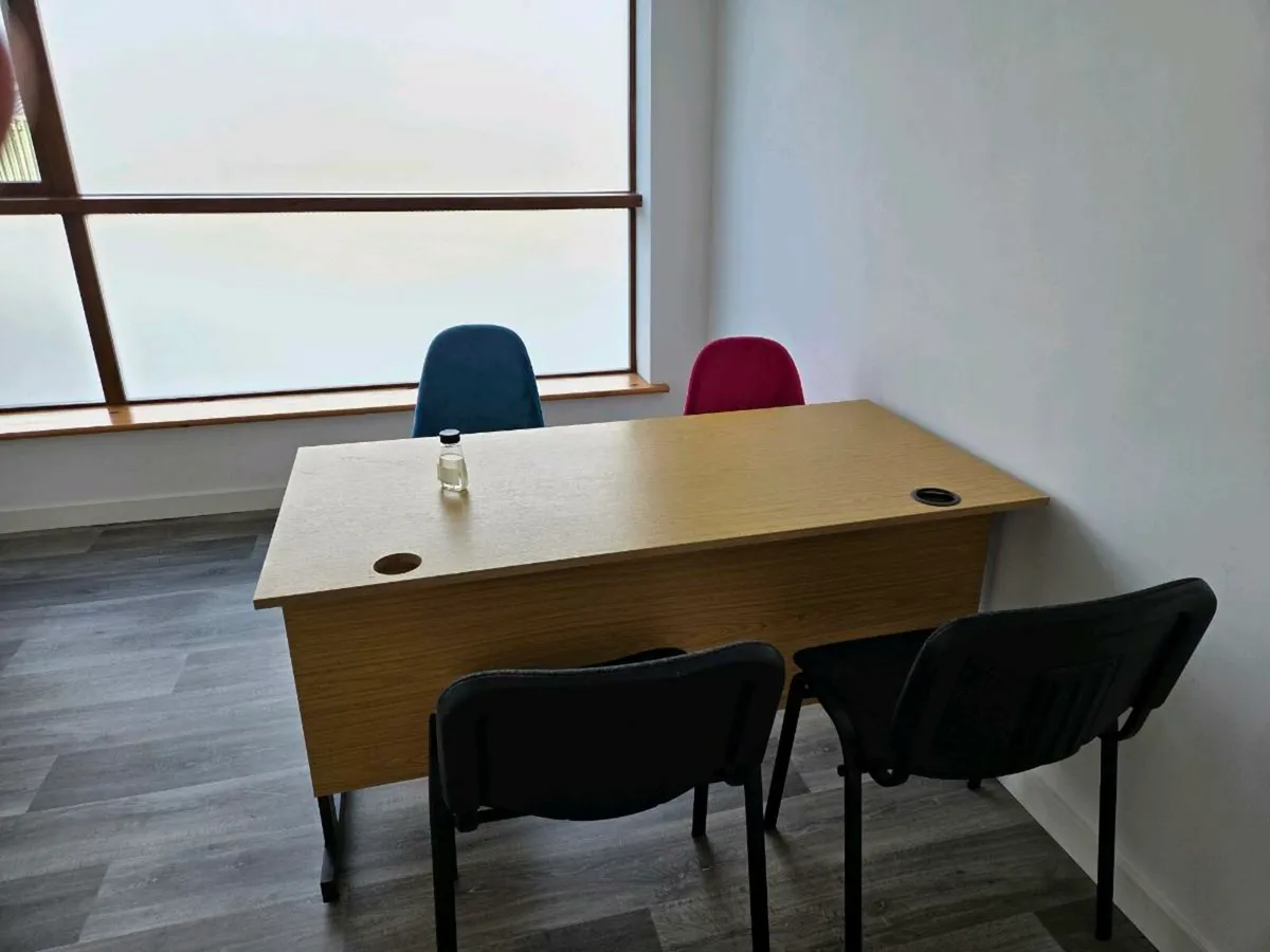 Office desks - Image 4