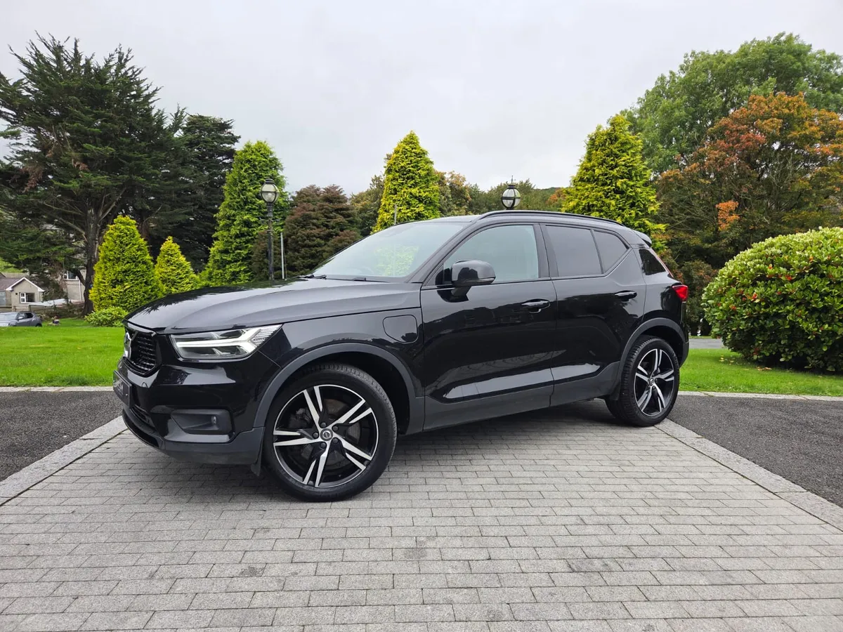 2020 Volvo XC40 1.5 T5 Recharge PHEV R DESIGN 5DR - Image 1