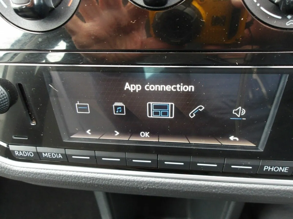 Volkswagen up! 1.0 60BHP TAKE UP - Image 2