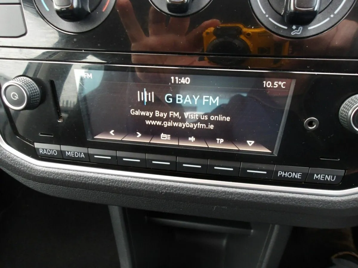 Volkswagen up! 1.0 60BHP TAKE UP - Image 4