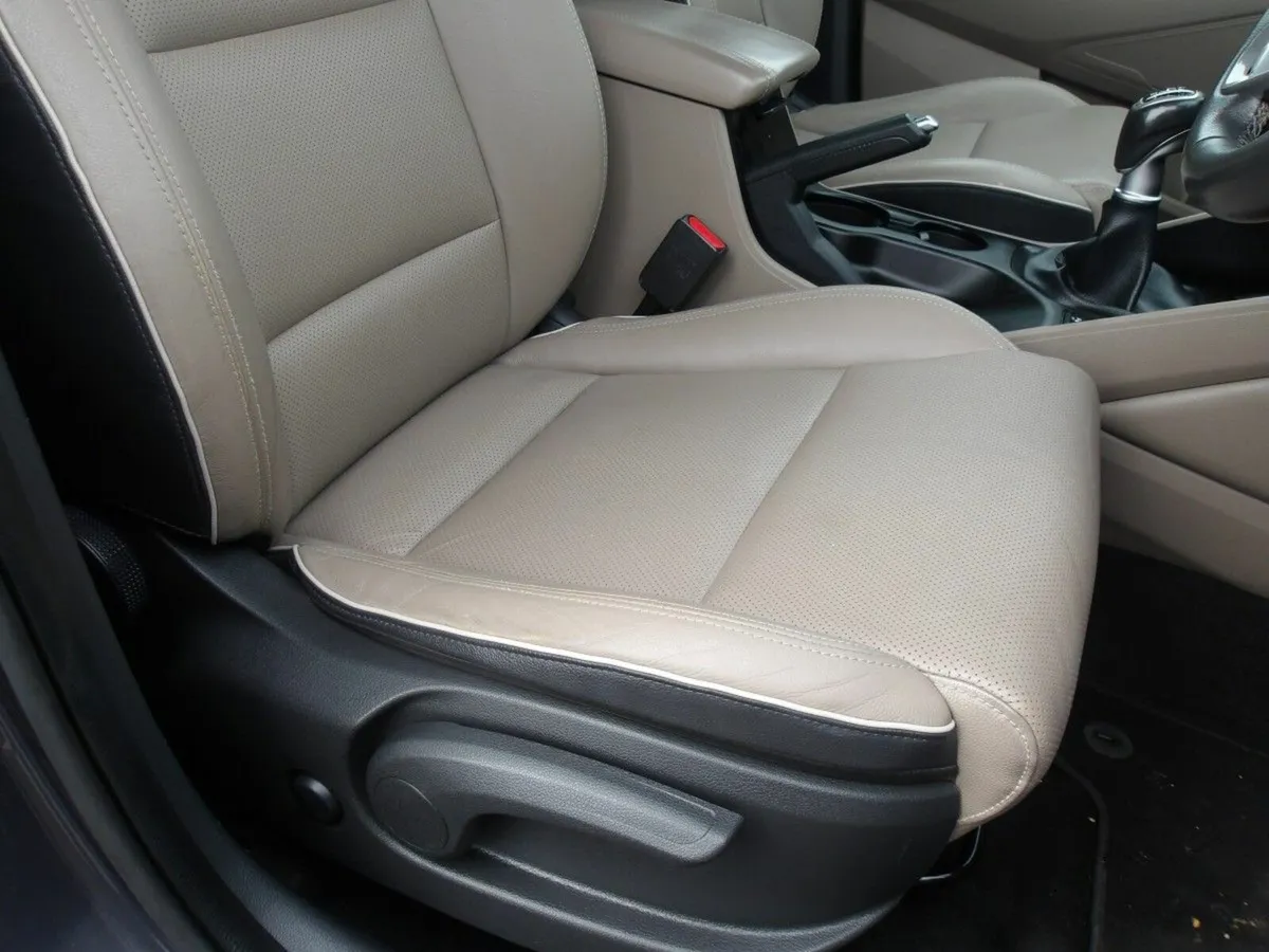 Hyundai Tucson 2WD Executive - Image 2