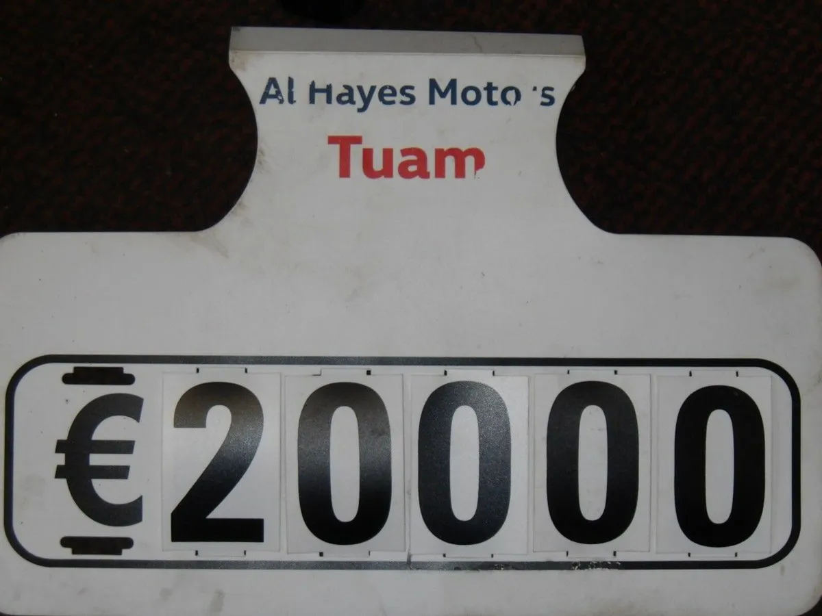 Hyundai Tucson 2WD Executive - Image 3