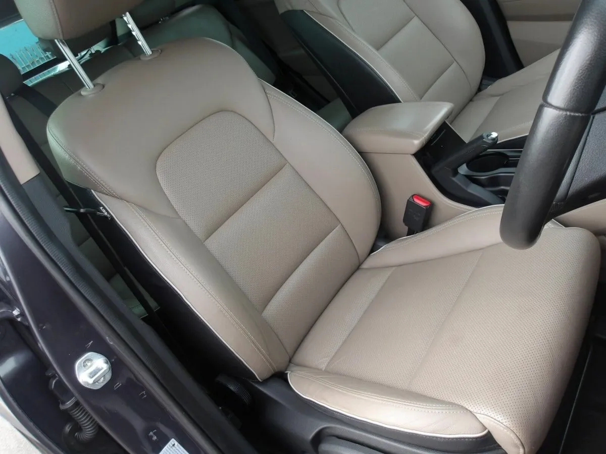 Hyundai Tucson 2WD Executive - Image 4