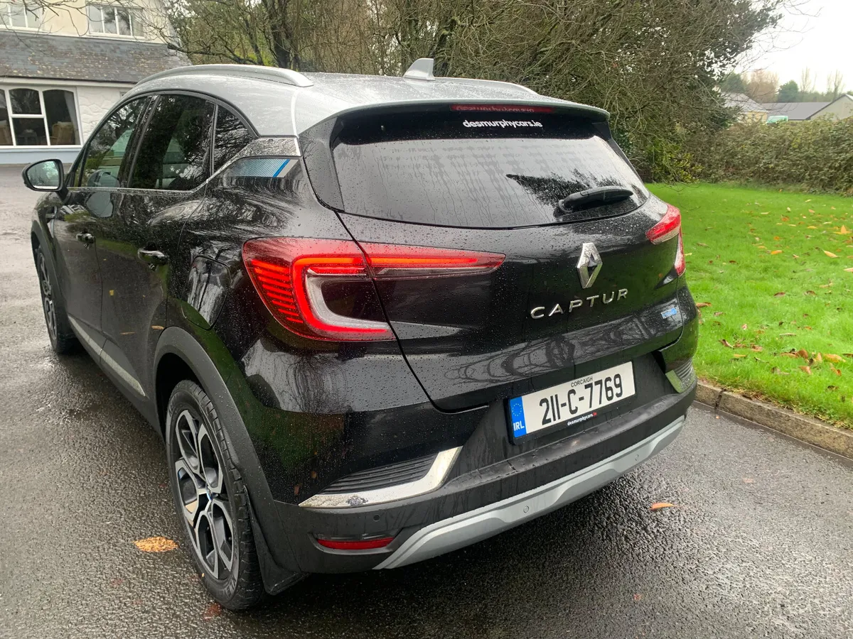 Renault Captur 2021 Plug-In Hybrid - Image 3