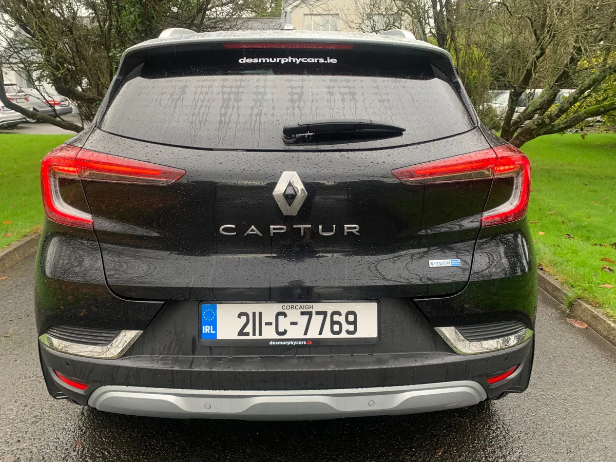 Renault Captur 2021 Plug-In Hybrid - Image 4