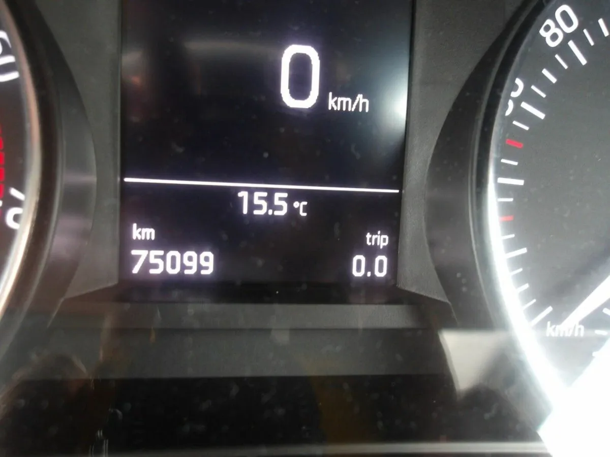 Skoda Fabia 1.0MPI 75HP Ambition - Image 2