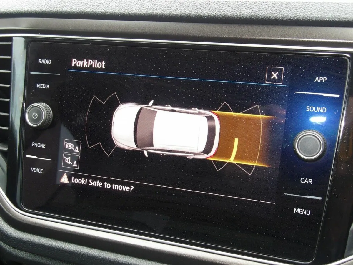 Volkswagen T-Roc 1.6 TDI 115bhp Design - Image 4