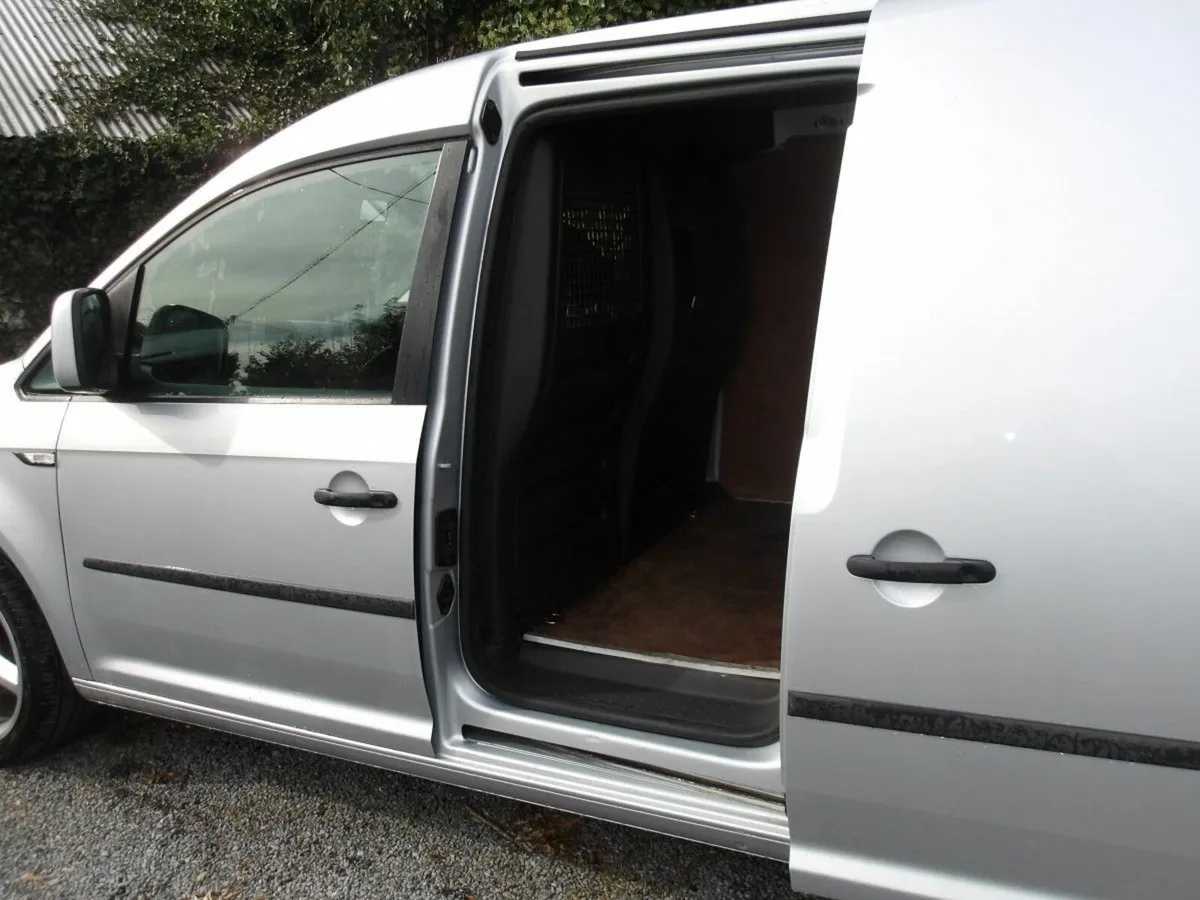 Volkswagen Caddy CADDY  TDI 5DR - Image 4