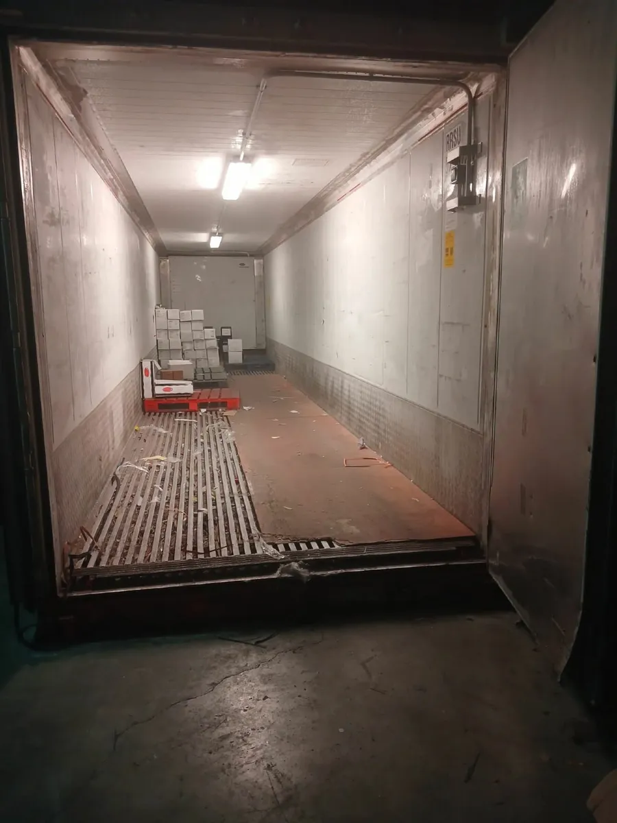 Refrigerated container - Image 1