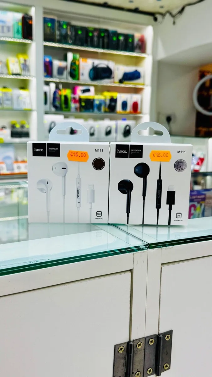 Lightening cable headphones