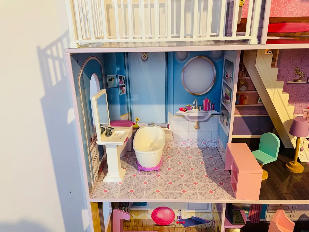 Large doll house - Image 4