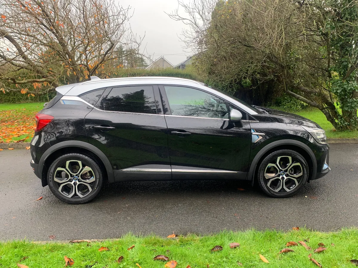 Renault Captur 2021 Plug-In Hybrid - Image 1