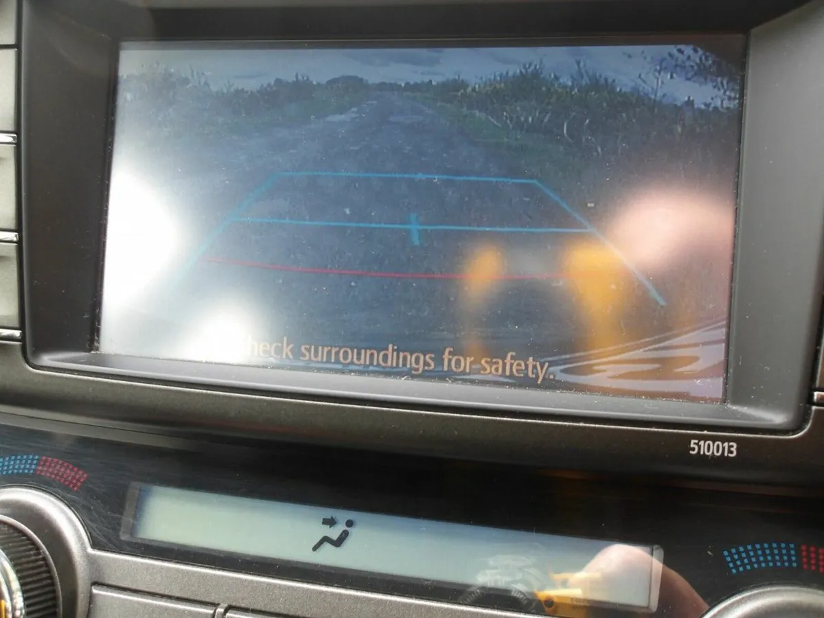 Toyota RAV4 D-4D 125 (2.0) 2WD Sol ** FULL-LEATHER - Image 2