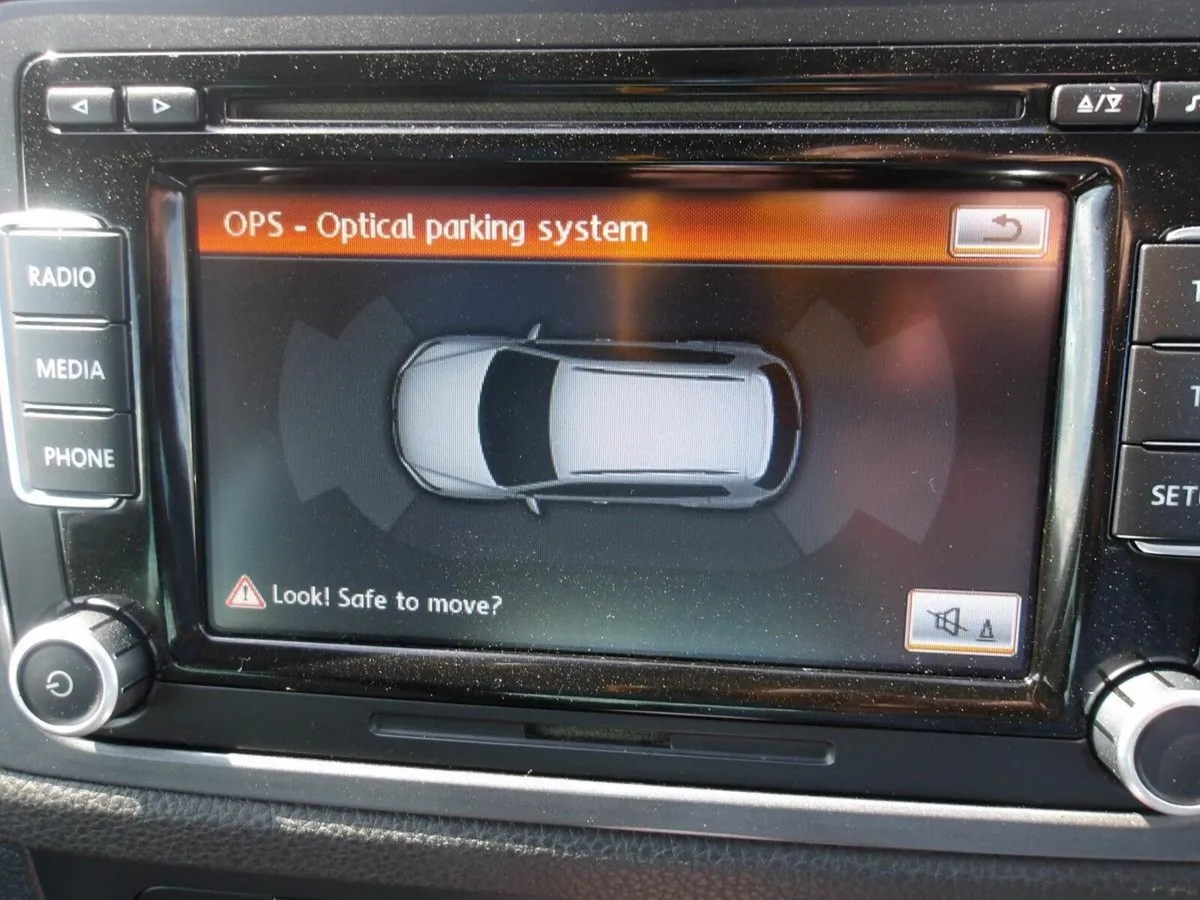 Volkswagen Tiguan 2.0 TDI 110BHP SPORT & STYLE - Image 2