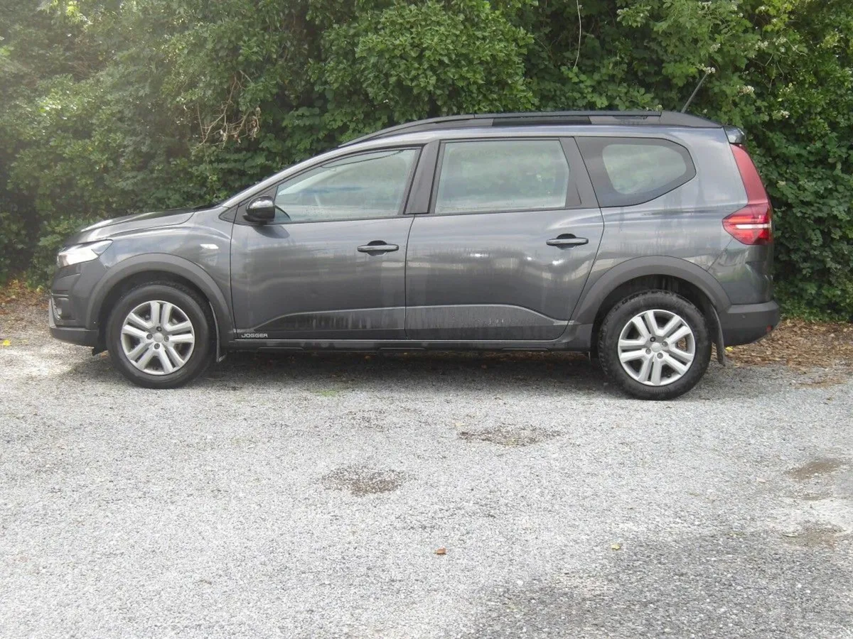 Dacia Jogger TCe 110 Expression * 7 SEATER * - Image 1