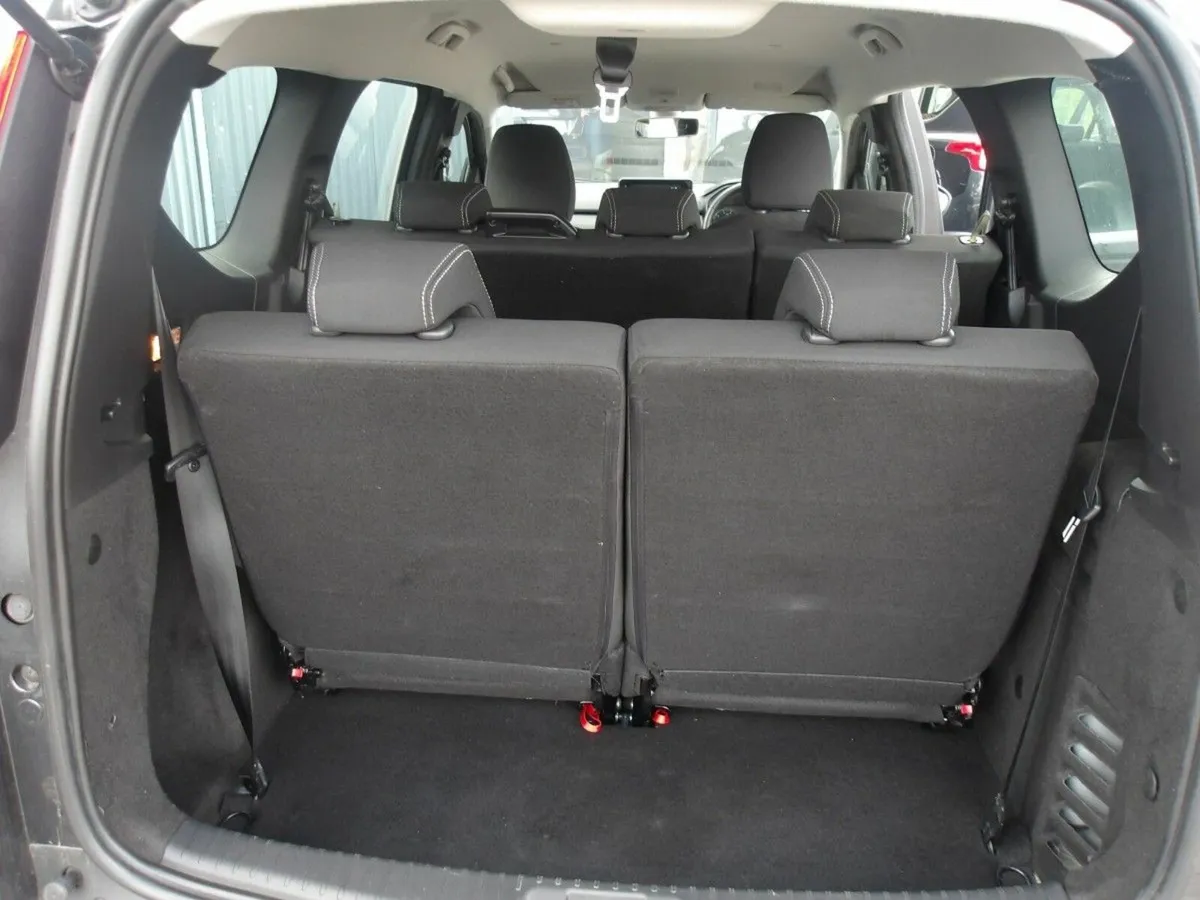 Dacia Jogger TCe 110 Expression * 7 SEATER * - Image 2
