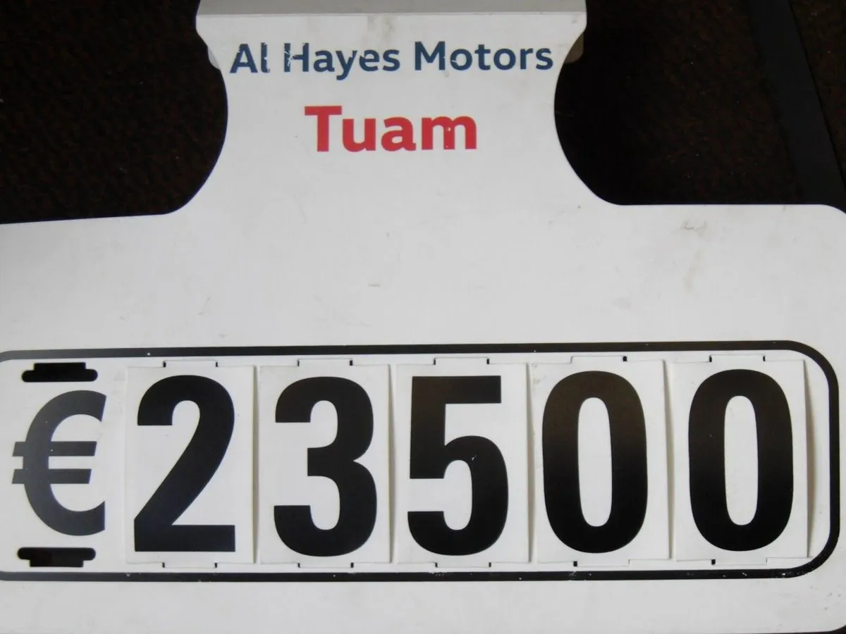 Dacia Jogger TCe 110 Expression * 7 SEATER * - Image 3