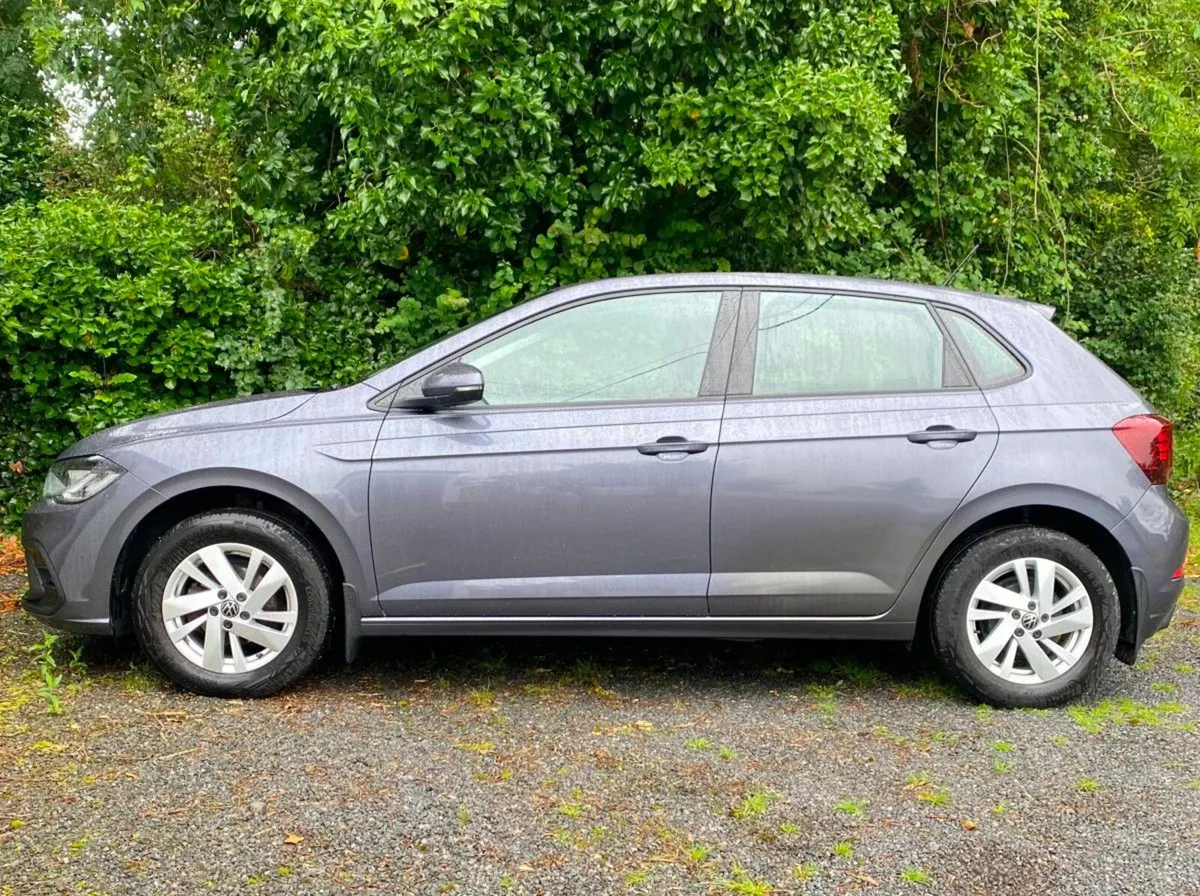 Volkswagen Polo LIFE MODEL -- 1.0 TSI ** 43,200 KM - Image 1
