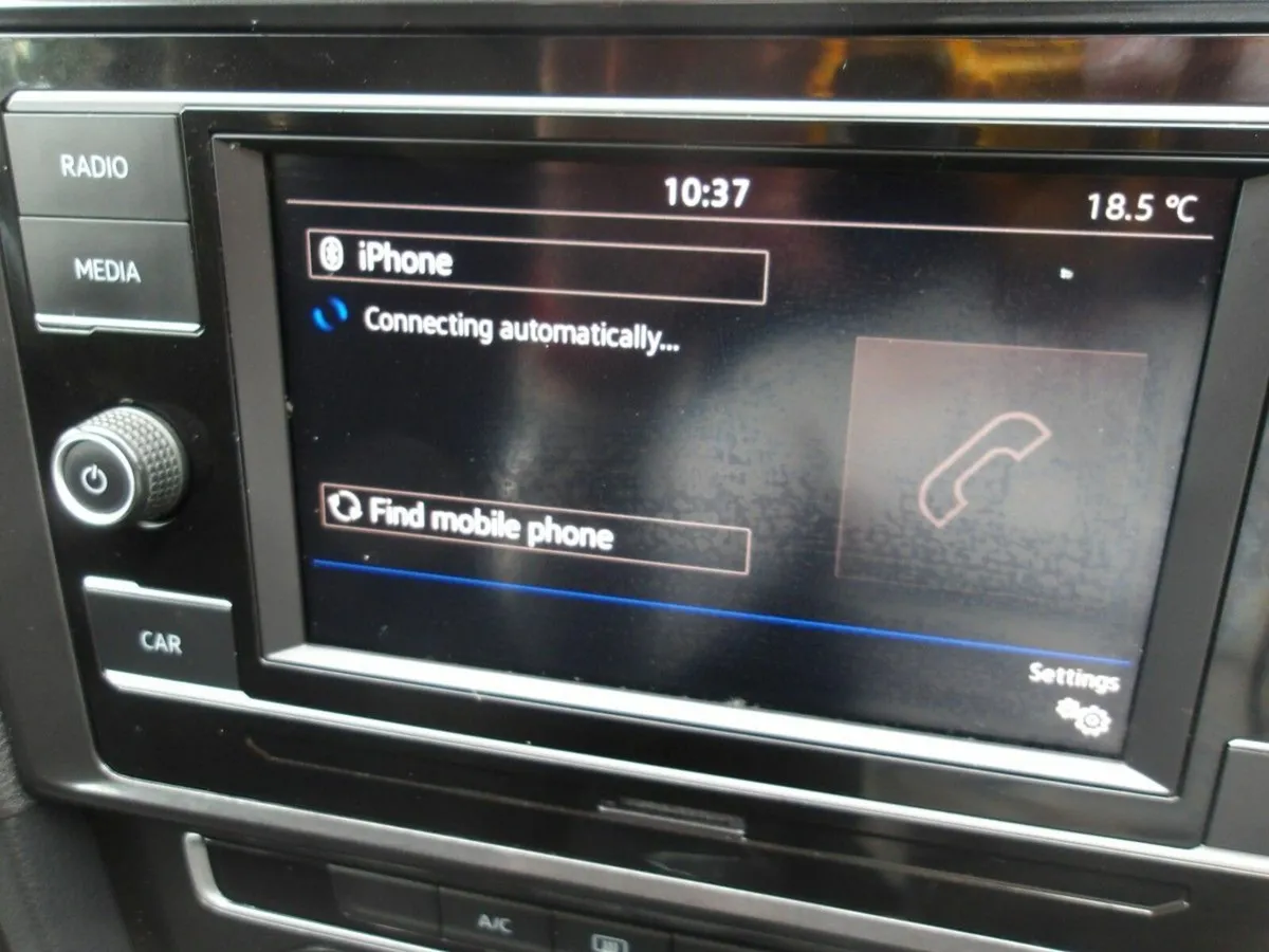 Volkswagen Golf 1.6 TDI 115HP SPORT"S-LINE - Image 4