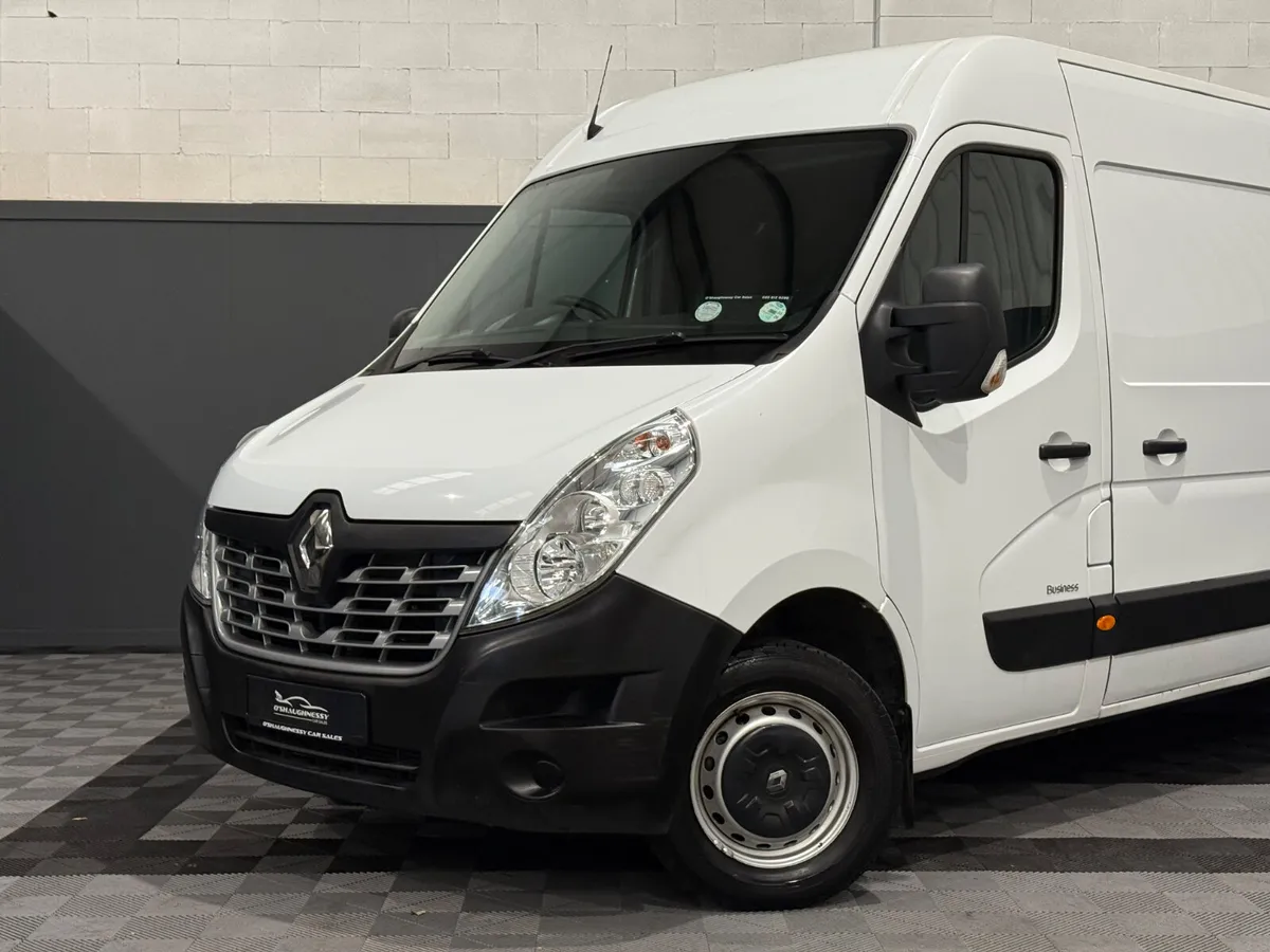 Renault Master 2019 LOW MILEAGE IMMACULATE €10950+ - Image 4