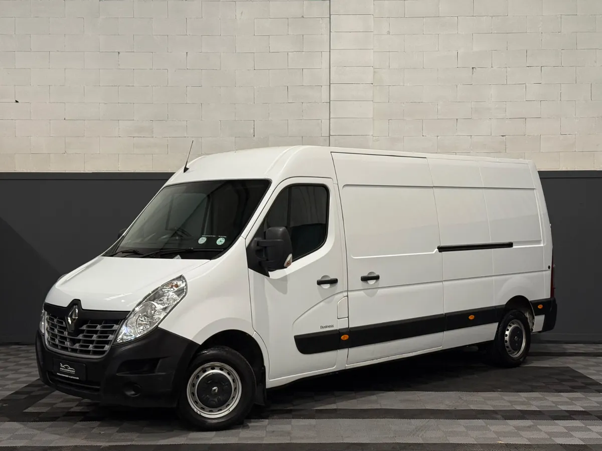 Renault Master 2019 LOW MILEAGE IMMACULATE €10950+ - Image 2
