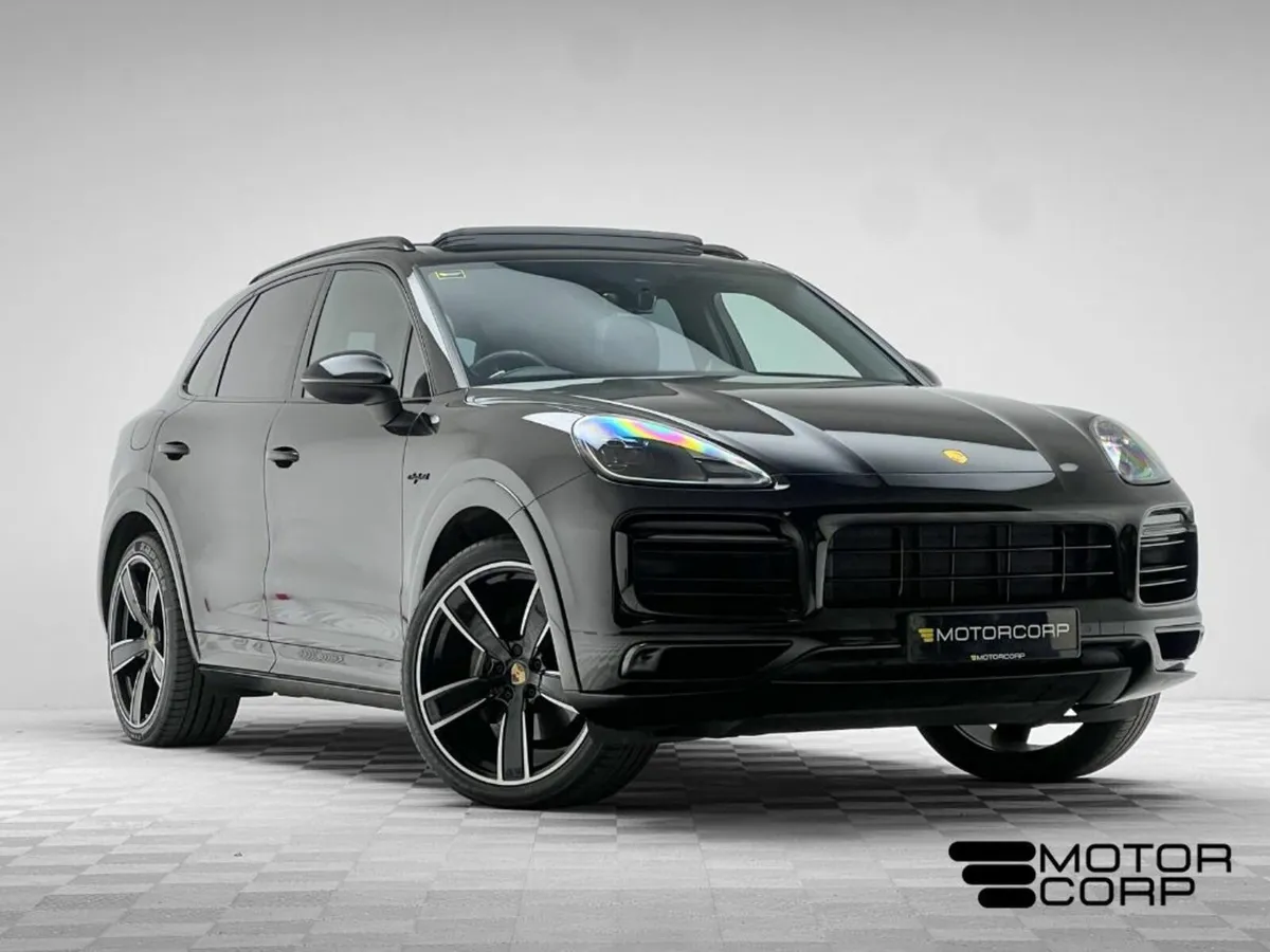 Porsche Cayenne PLATINUM EDITION 3.0 V6 *HUGE SPEC - Image 1