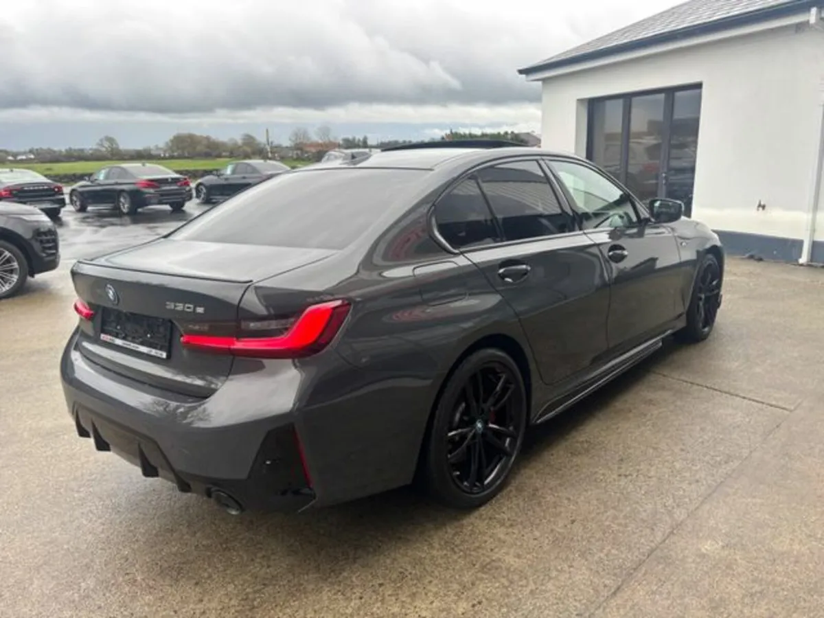 BMW 3-Series 330E M SPORT PRO & TECH SUNROOF - Image 4