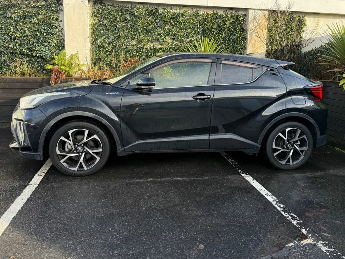 Toyota C-HR 1.8 HYBRID / SOL G-PACK / TAX €160 - Image 3