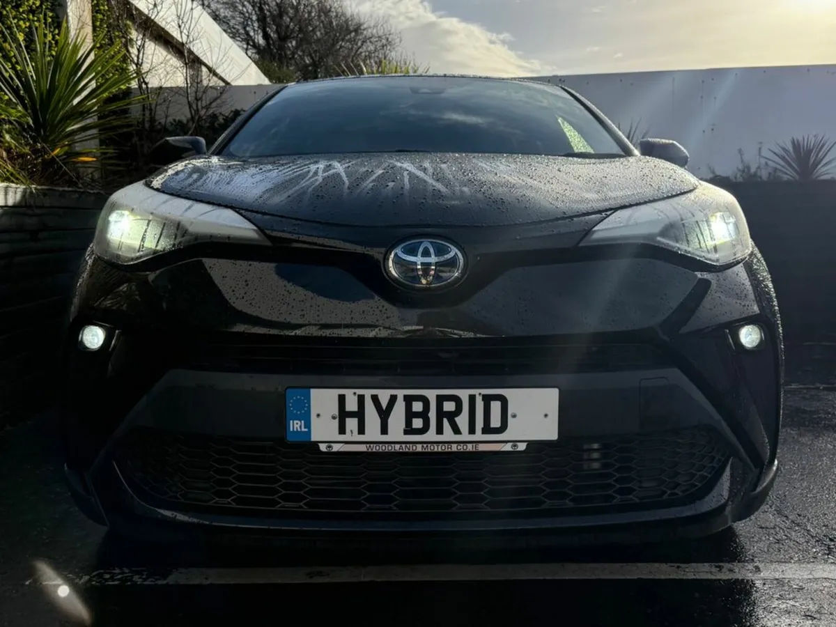 Toyota C-HR 1.8 HYBRID / SOL G-PACK / TAX €160 - Image 4