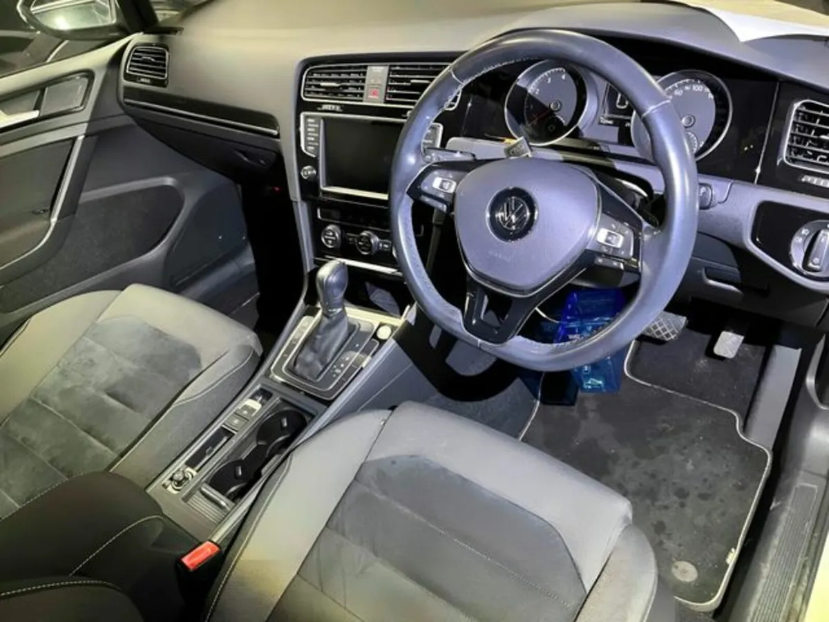 Volkswagen Golf 1.4 TSI HIGH LINE Automatic, Rever - Image 2