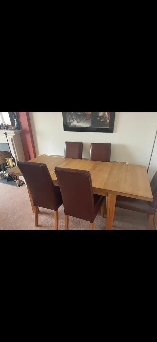 Dining/kitchen table and chairs - Image 4