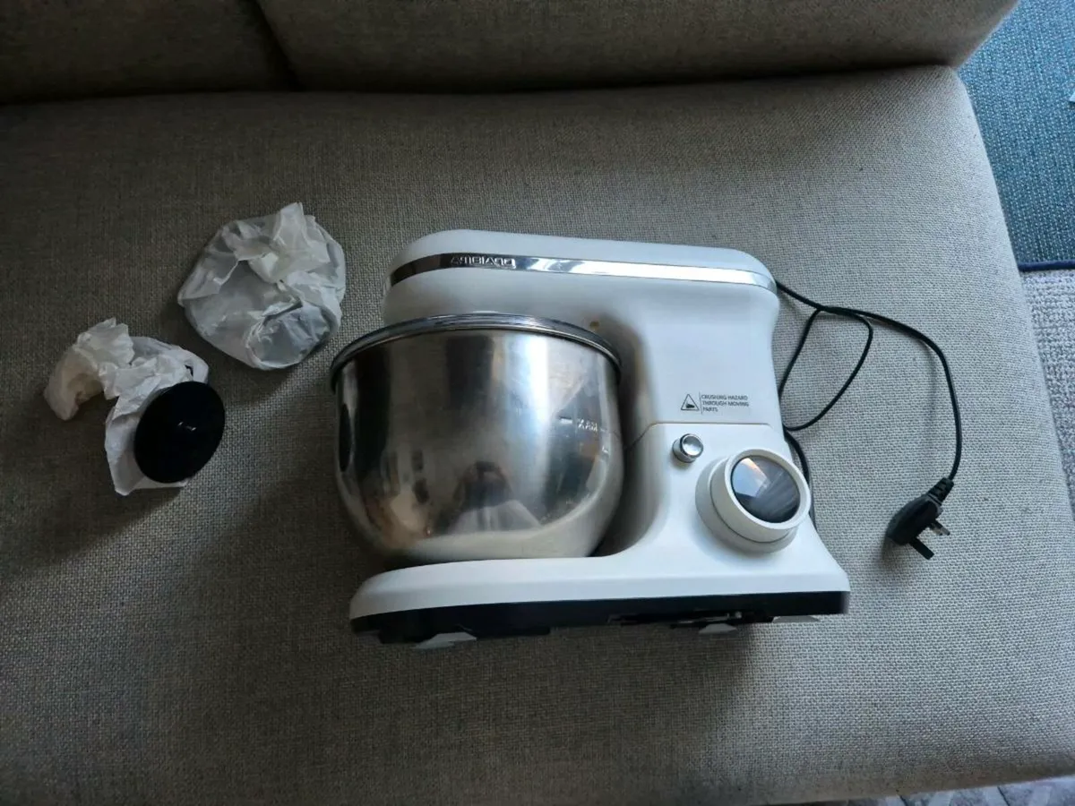 Classic Stand Mixer - Image 2