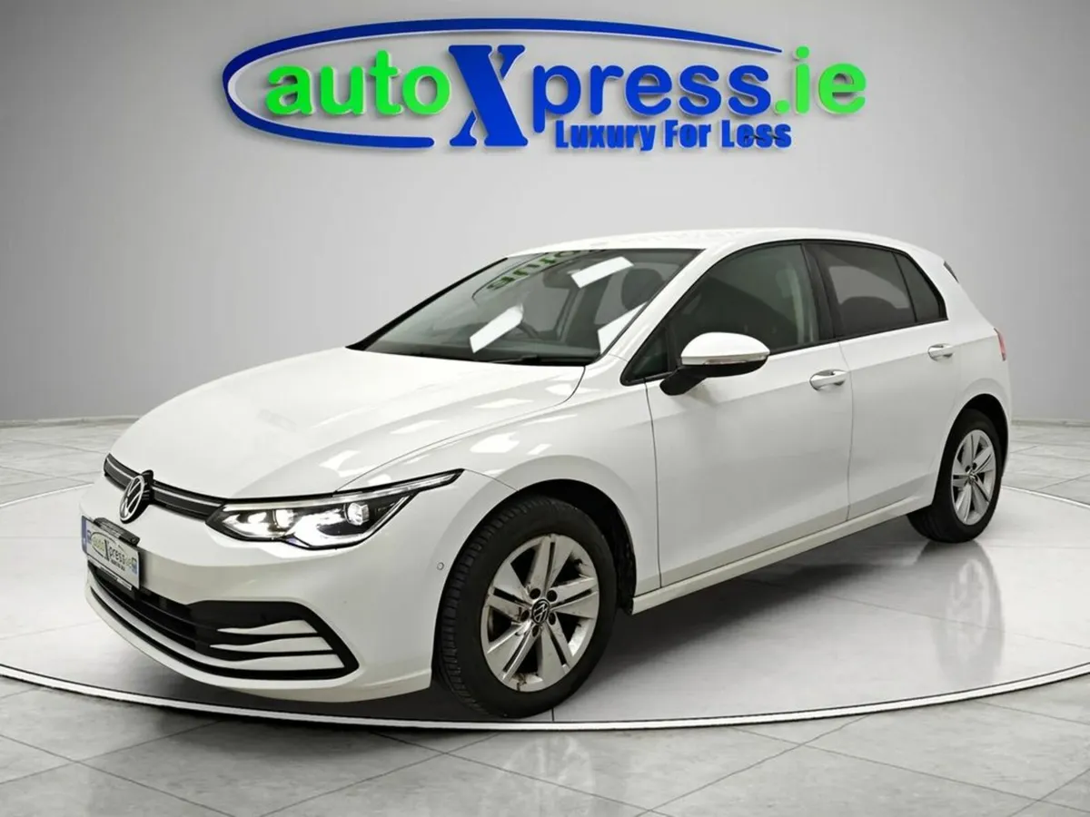 Volkswagen Golf 1.0 ETSI Automatic - Image 3