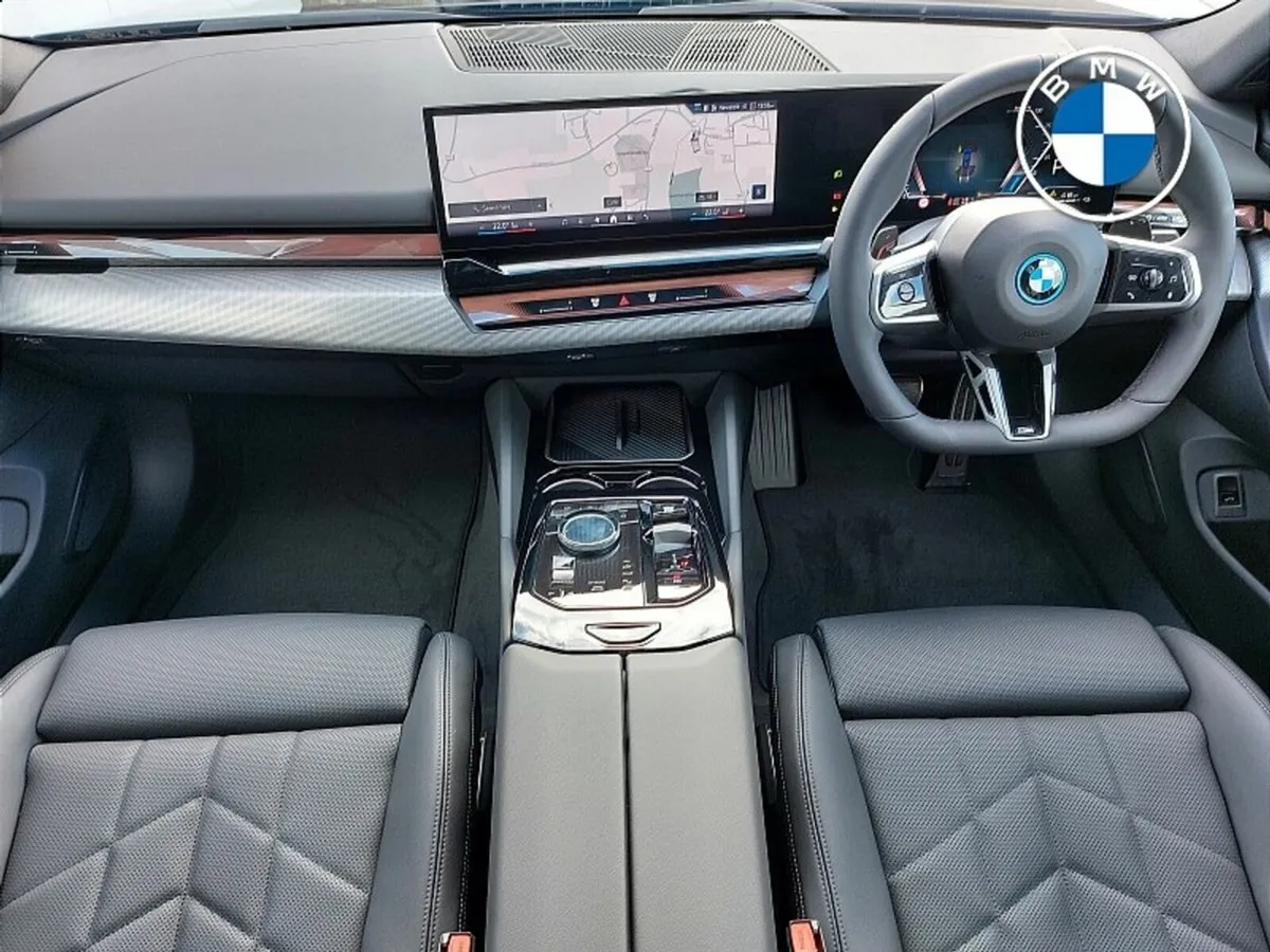 BMW 5-Series 530e M Sport Pro - Image 4