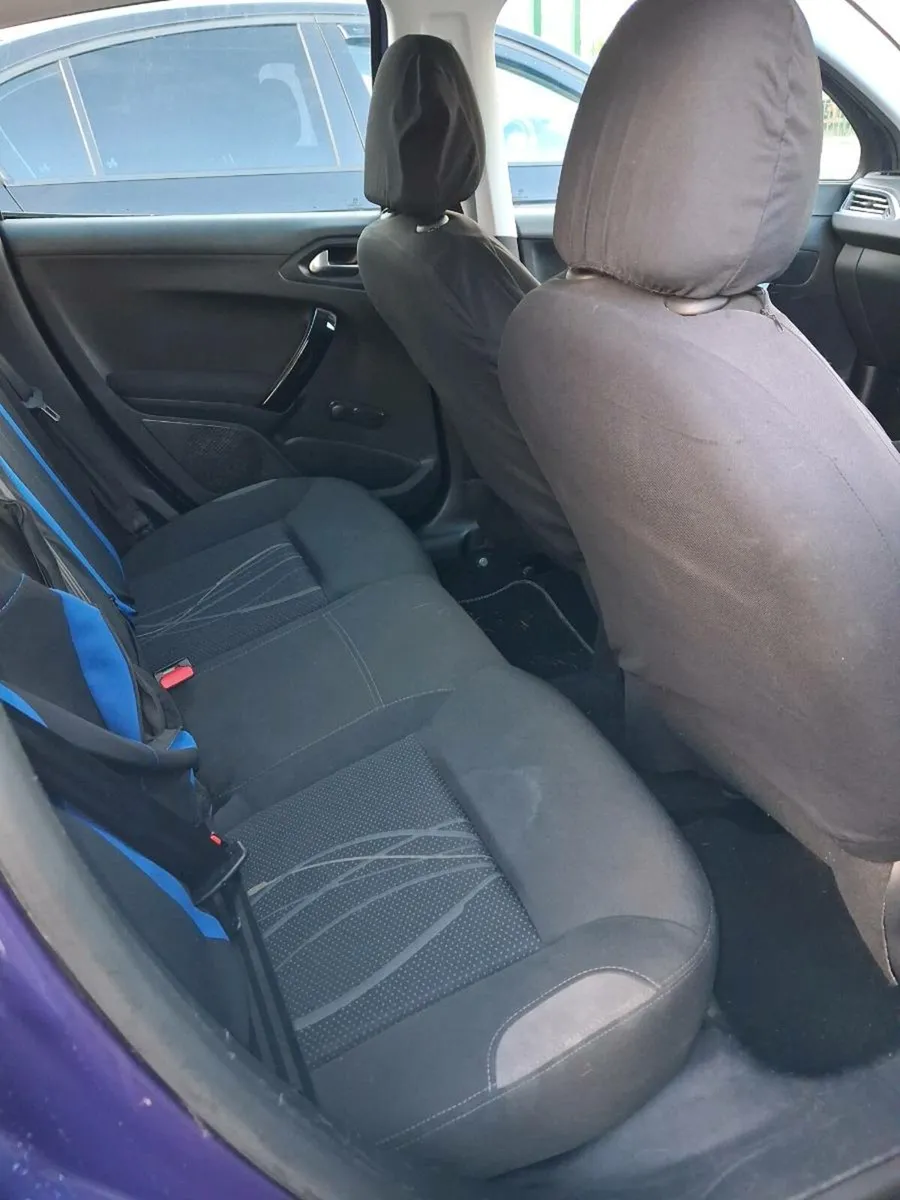 Peougeot 208 - Image 4