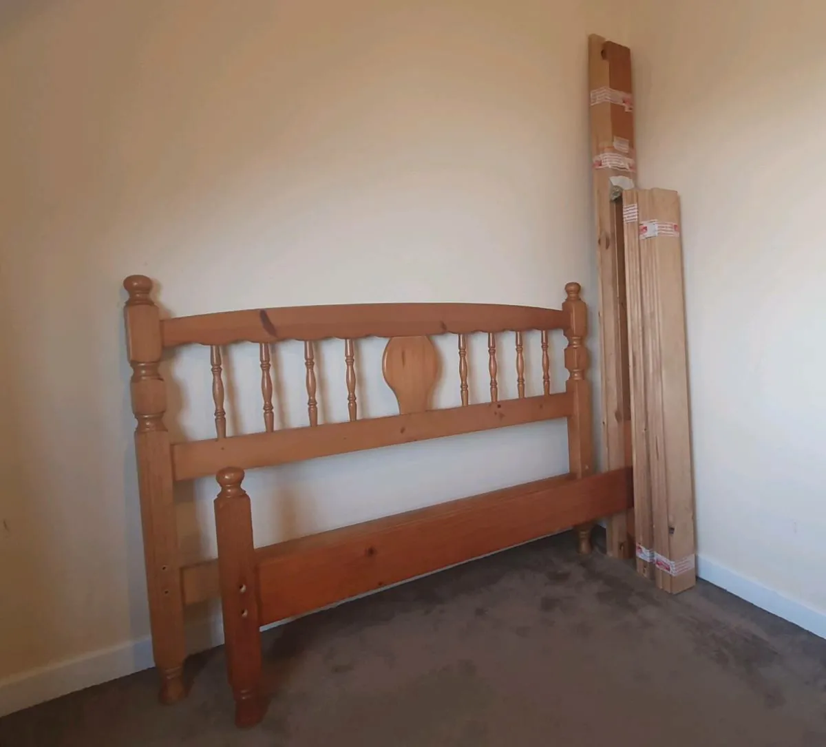 5ft Oak Double Bed Frame - Image 2