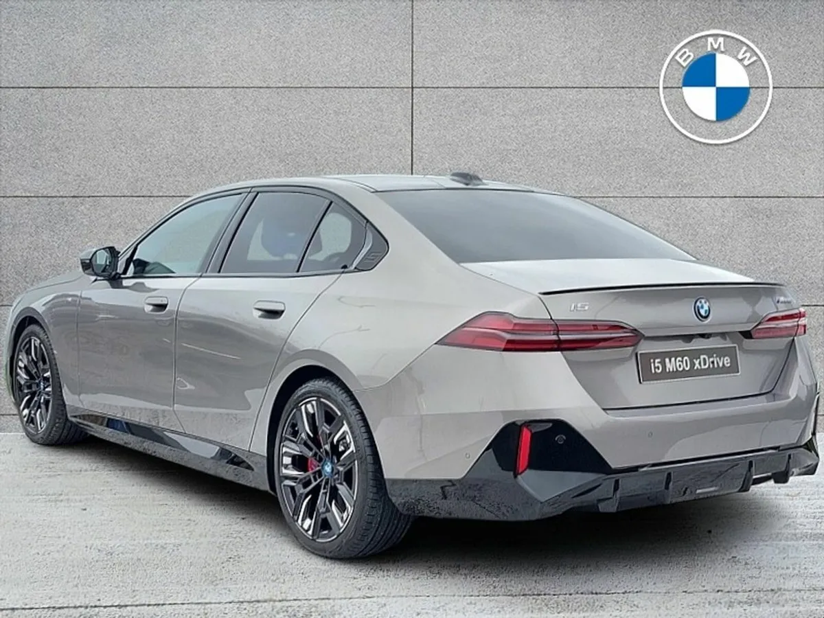 BMW i5 M60 xDrive - Image 2