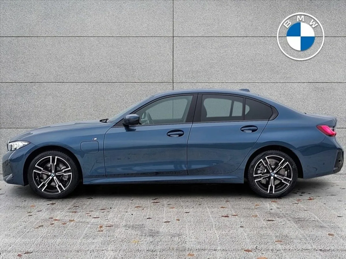 BMW 3-Series 330e M Sport - Image 3