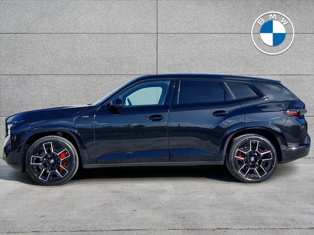 BMW XM  50e - Image 3