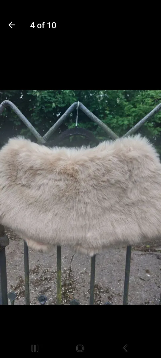 Aideen Bodkin faux fur wrap with tags (free post) - Image 4