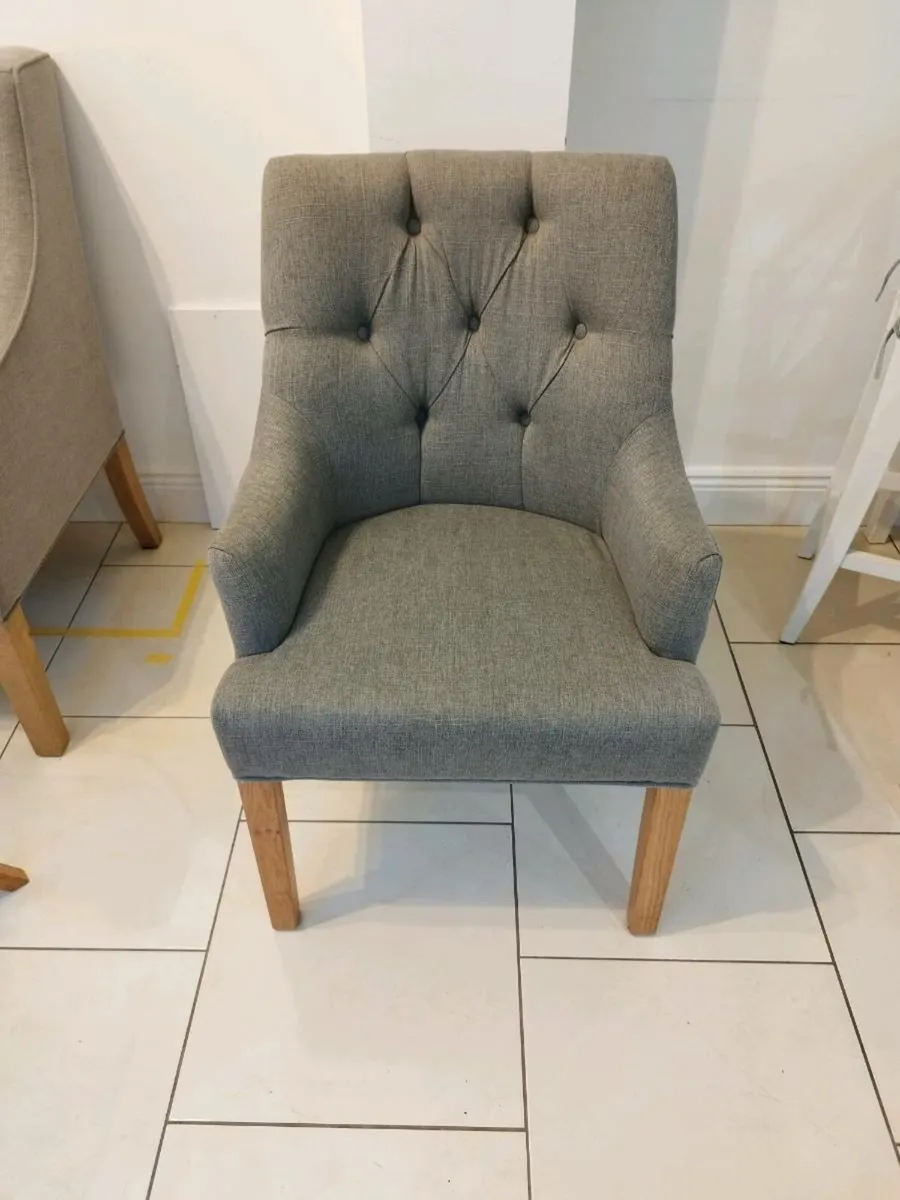 Glass Table +bench seating /chairs(EZ Living) - Image 4