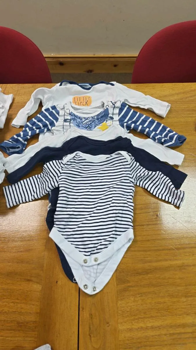 Baby boy clothes bundle 0-3 months - Image 4